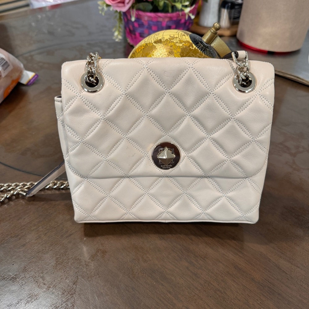 Kate spade Elegant White Quilted Chain Bag